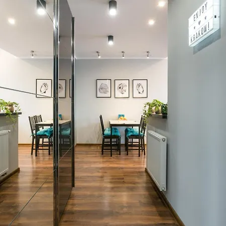 Elegant 5 Minutes From Wawel Castle Apartment